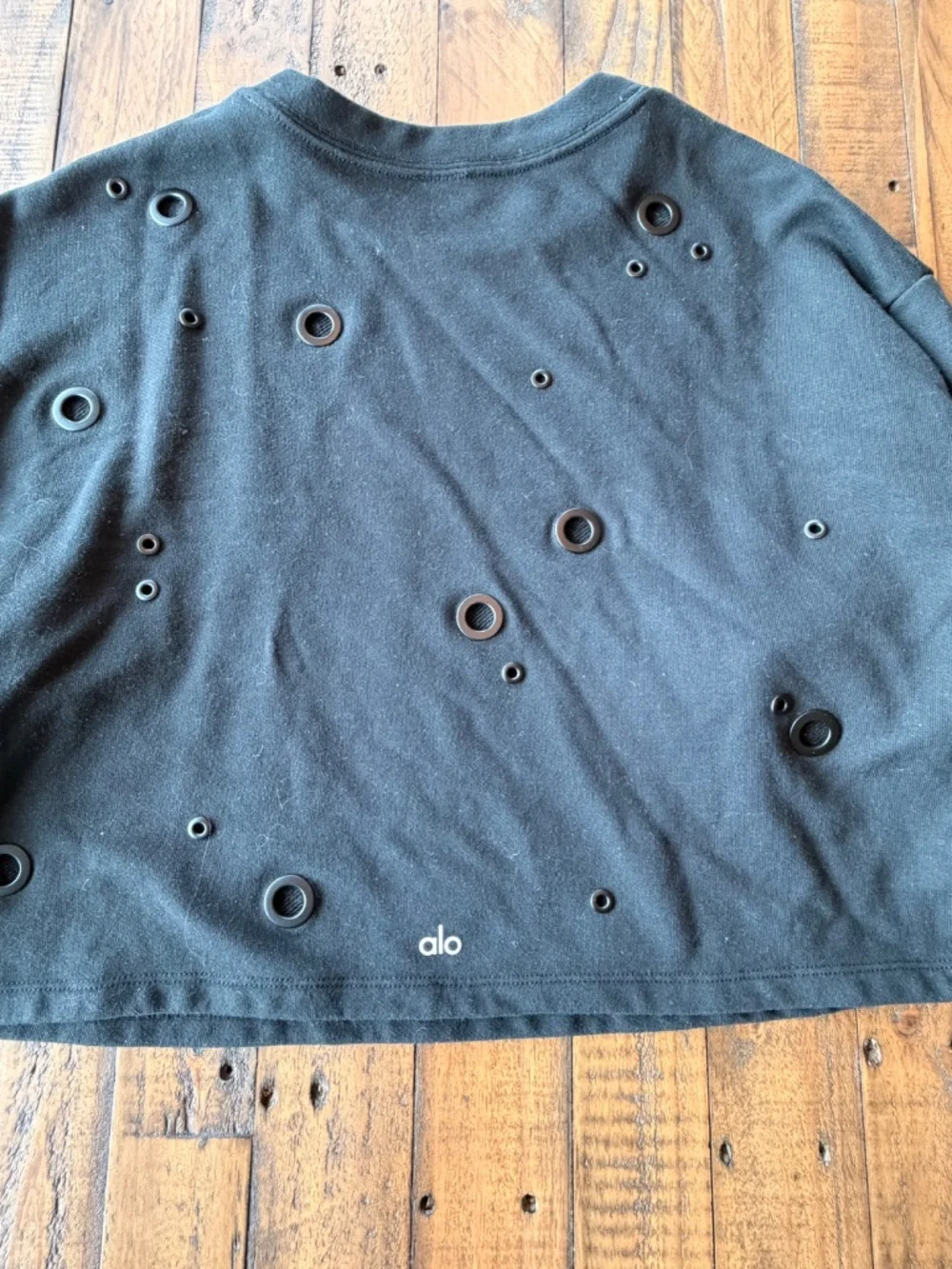 Alo Yoga Black Grommet Embellished Cropped Sweatshirt Pullover L